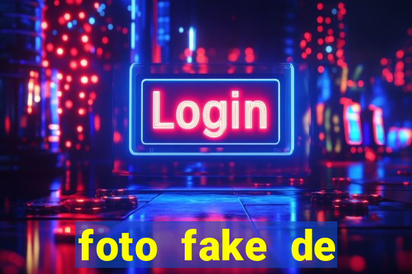 foto fake de menina no espelho cabelo cacheado